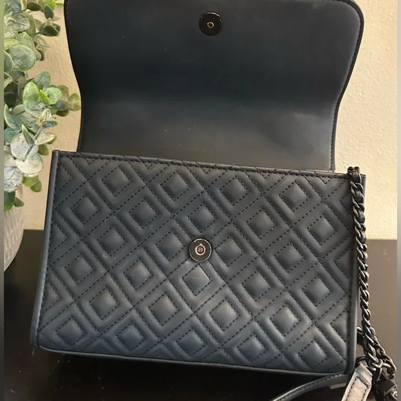 Tory Burch Fleming Matte Convertible Shoulder Bag - Picture 11 of 13